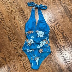 NWT Cupshe one piece bathing suit. Size XS